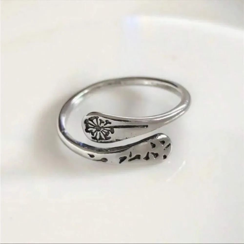 Flower Ring #2019 - Picture 3 of 6